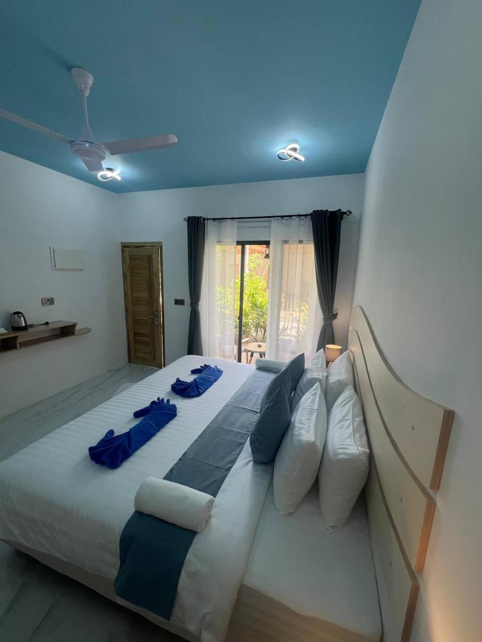 Infinity Beach Dhigurah ดิห์กูราห์ ภายนอก รูปภาพ